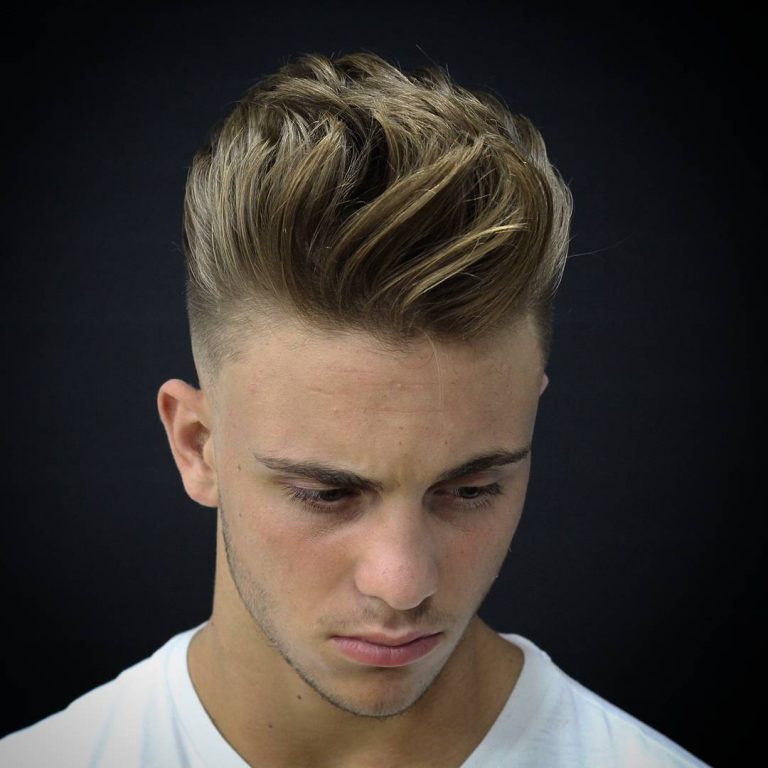 A mid-length hairstyle full of movement