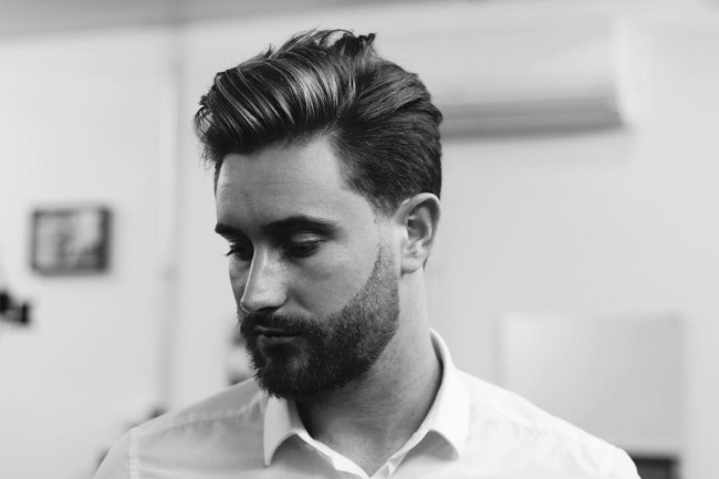 Mid-length hair + disconnected beard width=